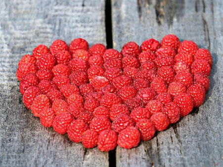 ৭. হার্টের স্বাস্থ্যের উন্নতি ঘটায়: