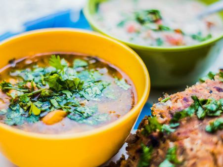 ৩. অস্বাস্থ্যকর খাবার এড়িয়ে চলতে হবে: