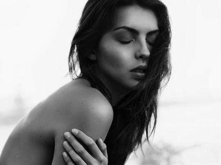 ১. ত্বকের সুন্দর্য বৃদ্ধি পায়: