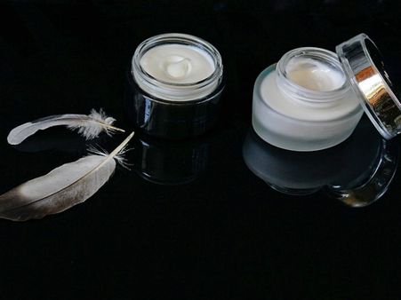 ২.শিরা-উপশিরা দেখতে পাওয়া যায়: