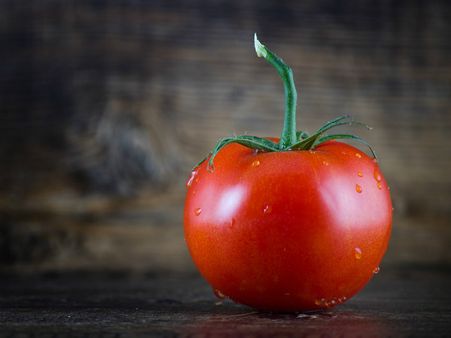 ৩. টমাটো: