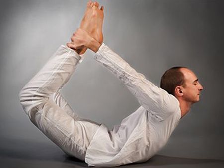 ৩. ধনুরাসন: