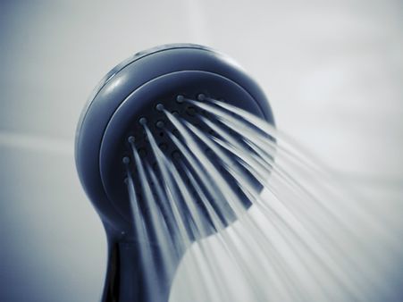 ৮. স্নান করা চলবে না: