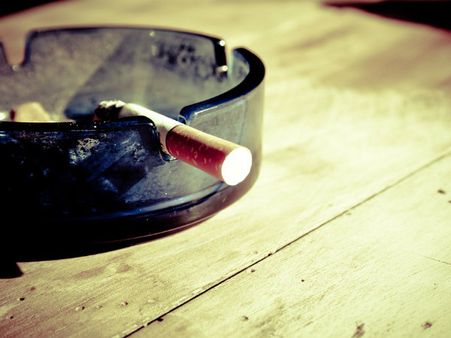 ৪. ধূমপান চলবে না: