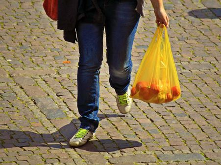 ৫. অনেকক্ষণ ধরে বাজার করতে পারেন তো?