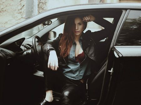 ২. গাড়িতে ওটা-নামার সময় কষ্ট হয় না তো? 