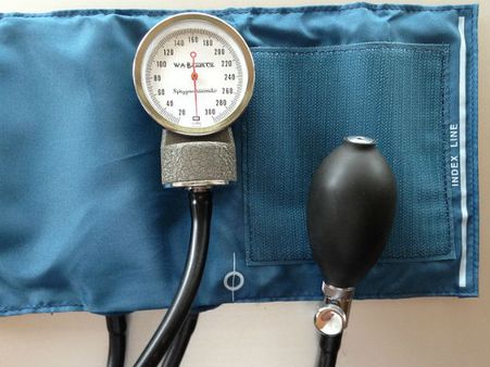 ৫. ব্লাড প্রেসারকে নিয়ন্ত্রণে রাখে: