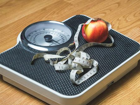 ৭. ওজন কমাতে সাহায্য করে: