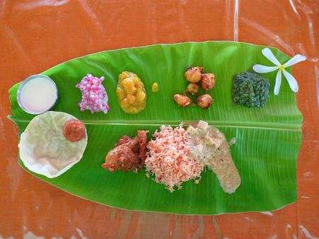 ২. গলা ব্যথা কমায়: