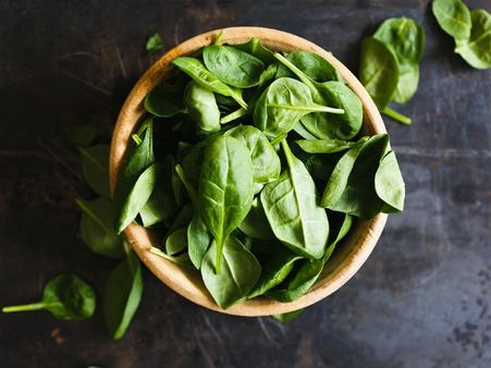 ১.পালং শাক: