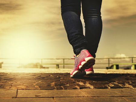 ৫. হাঁটতে হবে: