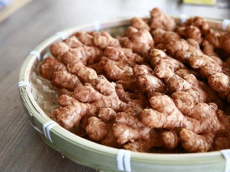 ২. আদা: ২. আদা: