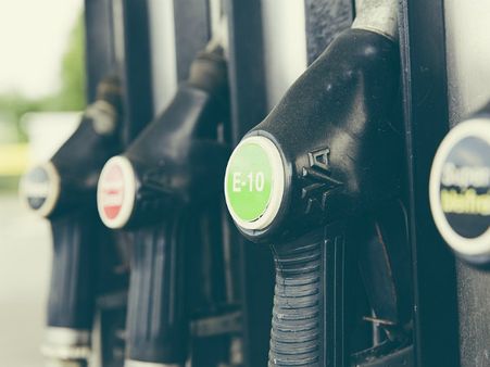 ৬. করোসিন, দেশলাই এবং পেট্রল: