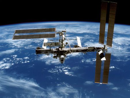 বিপদ কিন্তু বাড়বে বৈ কমবে না!