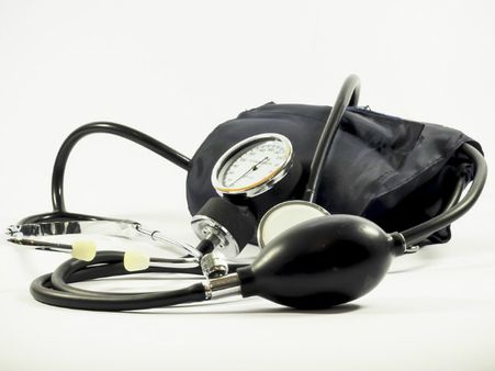 ১. রক্তচাপ বাড়তে শুরু করে: ১. রক্তচাপ বাড়তে শুরু করে: