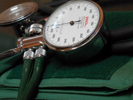 ৩. ব্লাড প্রেসারকে নিয়ন্ত্রণে রাখতে হবে: ৩. ব্লাড প্রেসারকে নিয়ন্ত্রণে রাখতে হবে: