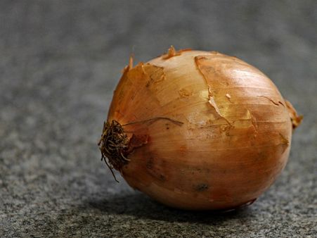 ১. ত্বকের বয়স কমায়: