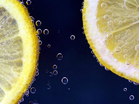 ১. ভিটামিন সি-এর ঘাটতি দূর হয়: