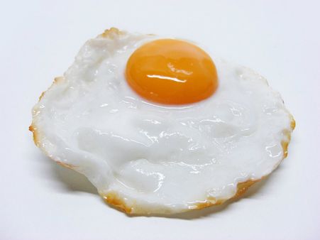 ৬. ডিমের সঙ্গ ছাড়া চলবে না: