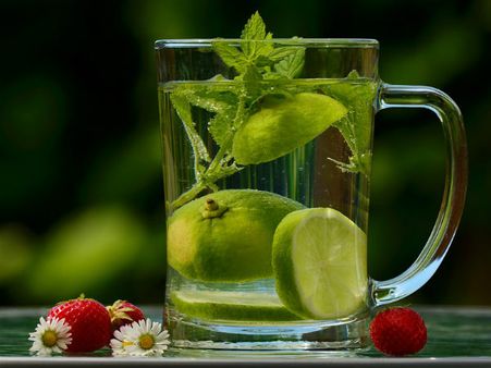 ২. সংক্রমণের প্রকোপ কমায়: