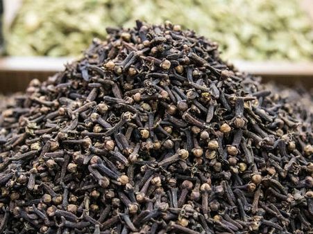 ২. লবঙ্গ: