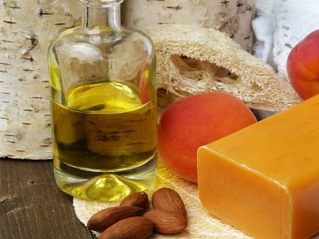 ২. বাদাম তেল: