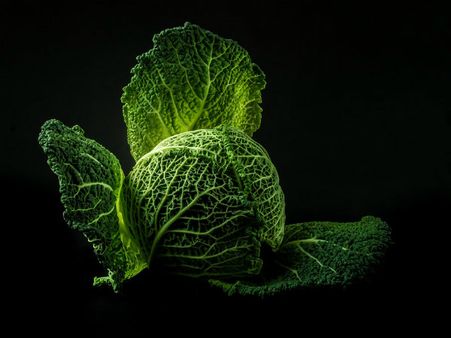 ৩. ত্বকের সৌন্দর্য বাড়ায়: