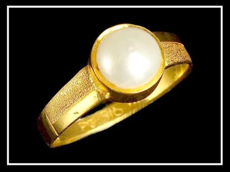 বাজার অর্থনীতির ফাঁদে পরেছেন কী মরেছেন! 