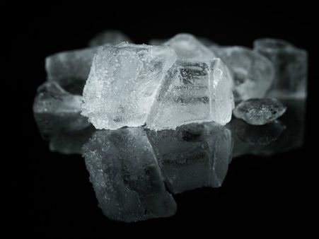 ৬. বরফের সাহায্য নিতে ভুলবেন না: