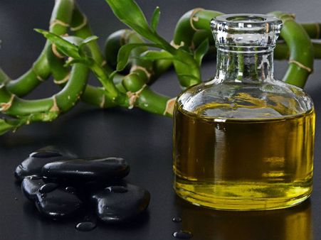 ৭. তেল মাসাজ: