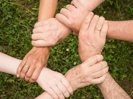 ১. জন্ম নয়, কর্ম আগে: