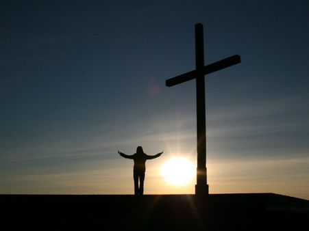 ৭. ভগবানের বাস মন্দিরে নয়: