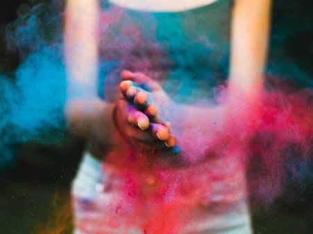 ১.ঘষে ঘষে মুখ ধোওয়া নয়: