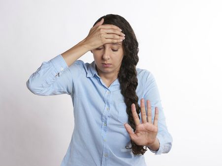 ১৪. মাথা যন্ত্রণা কমায়: