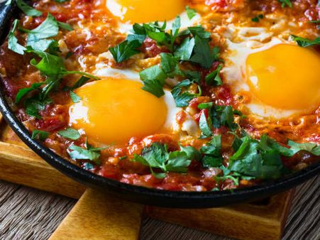 ২. নিমেষে ক্ষিদে কমে যায়: