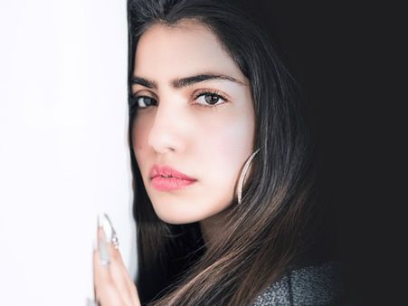 ৩. অলিভ অয়েল এবং হলুদ: