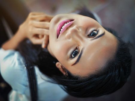 ৩. ত্বকের দাগ কমায়: