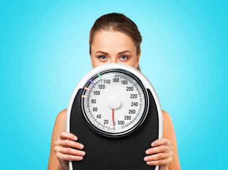 ৩. ওজন হ্রাসে সাহায্য করে: