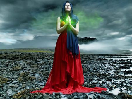 ৭. সর্বশক্তিমান আপনাকে ভালবাসছেন: