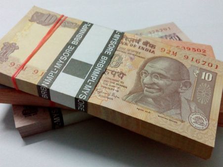 ৭. ছাদ থেকে জল পড়া: