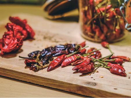 ৭. ব্লাড সুগারকে নিয়ন্ত্রণে রাখে: