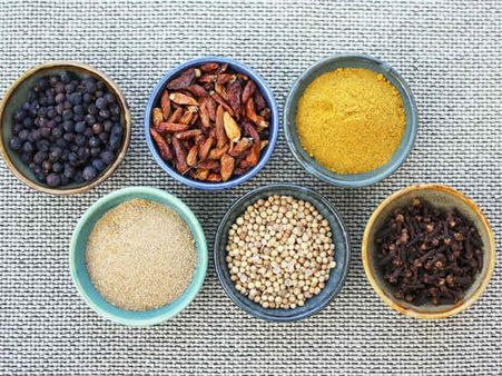 ৯.জ্বরের প্রকোপ কমায়: