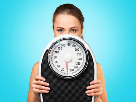 ৩. ওজন কমে: