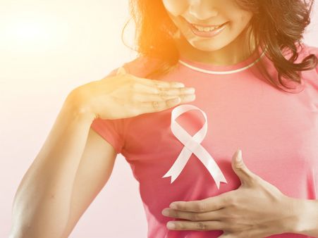 ১. ক্যান্সারের মতো রোগকে দূরে রাখে: