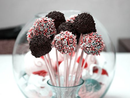 ১. যতটা সম্ভব চিনি কম খাওয়া জরুরি: