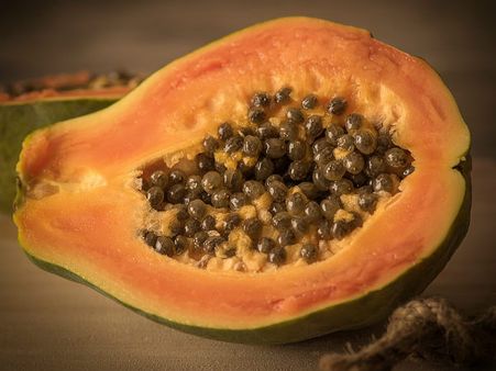 ১.পেঁপে দিয়ে বানানো ফেসপ্যাক: