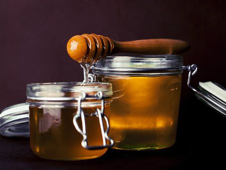 ২. মধু: