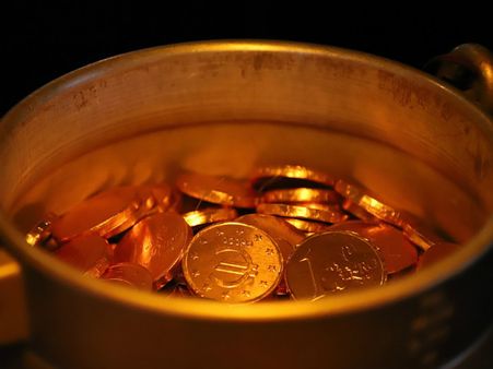 ২. অর্থনৈতির সমৃদ্ধির আসে চোখের পলকে: