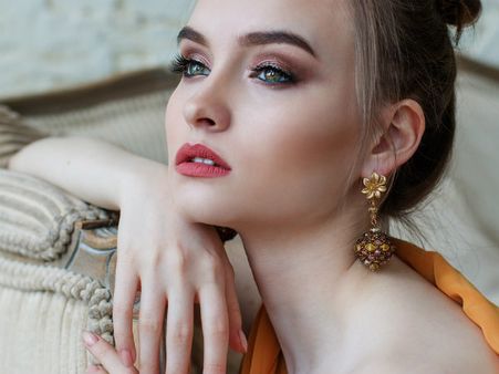 ২. কানের দুল: