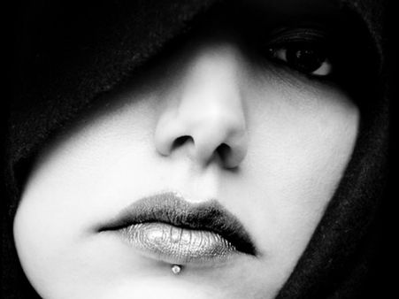 ২. ত্বকের বয়স কমবে: